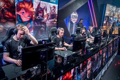 Mobile Global Esports Inc. (NASDAQ: MGAM), Like to Play Video Games? Professional eSports Gamers Get Paid $18K to $187K Per Year